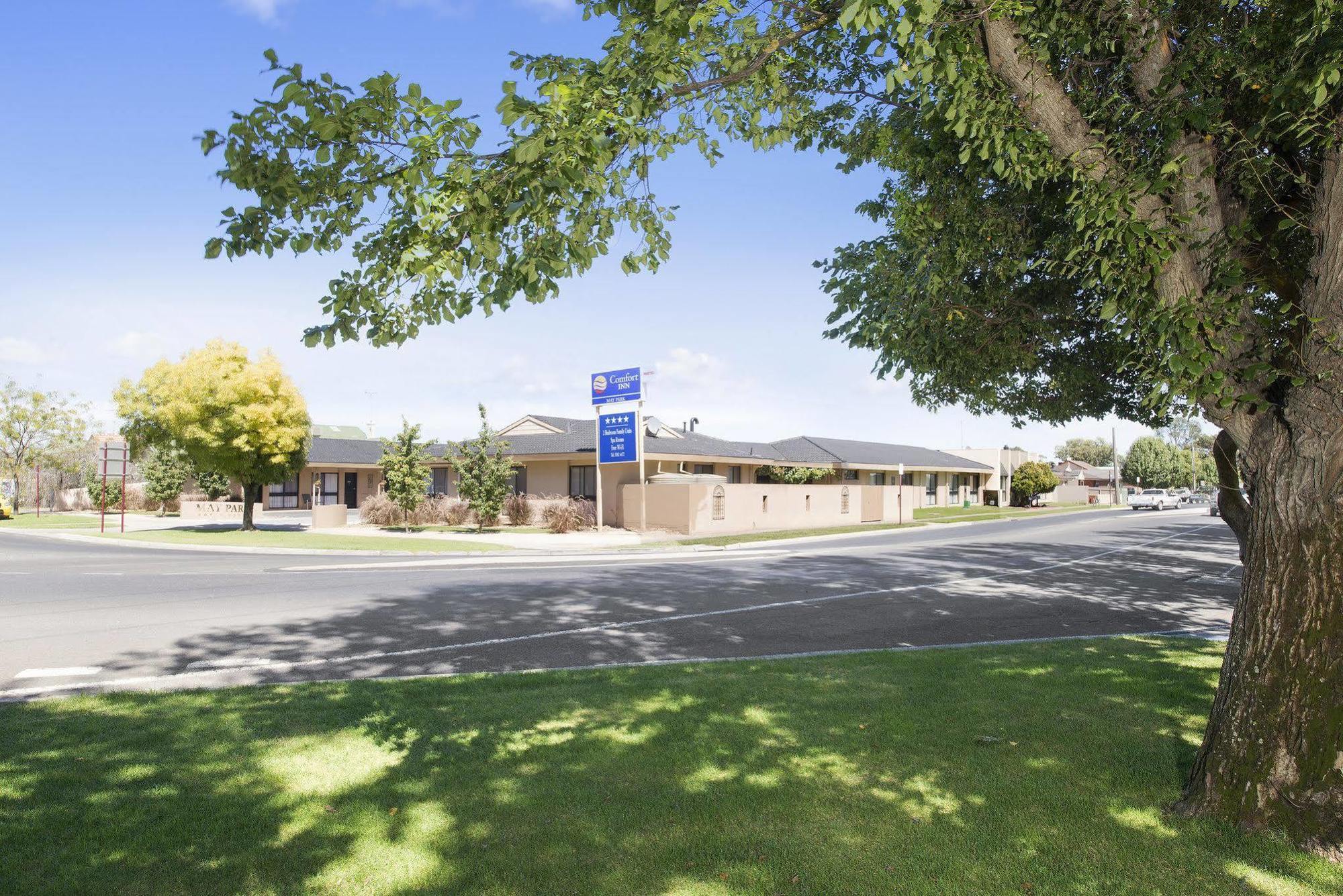 Comfort Inn May Park Horsham Exterior photo